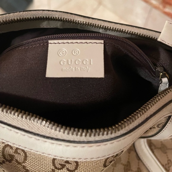 GUCCI top handle- Authentic and barely used. This bag is in great condition. - Picture 5 of 8